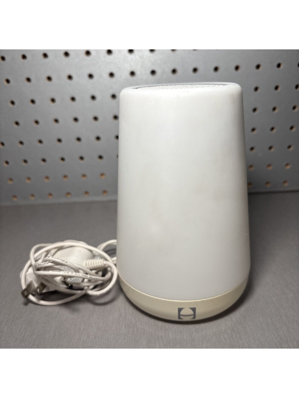 Hatch Rest HBREST 1st Gen Night Light Dimmable Baby Sound Machine Tested Works